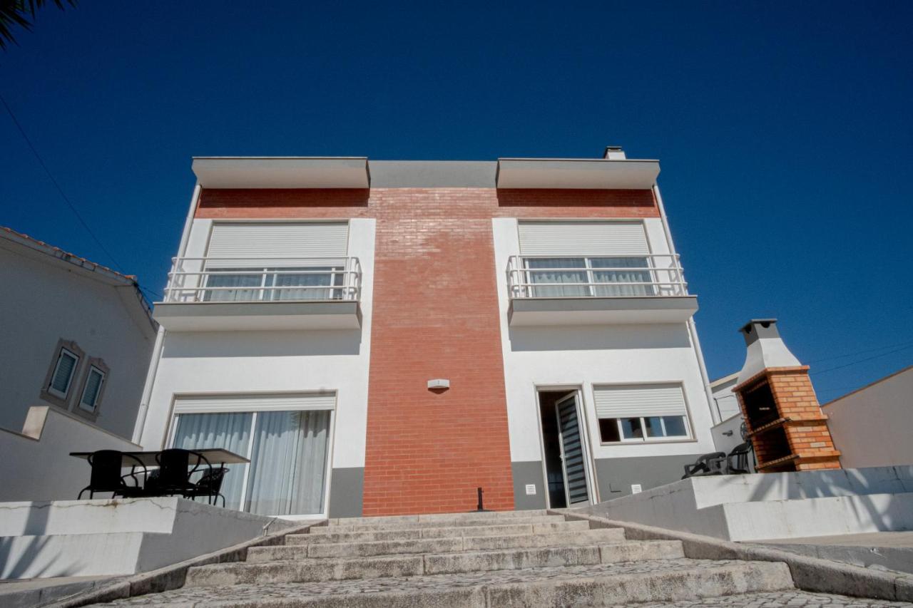 8 Rodrigues Family House - Villa With Patio Nazare Luaran gambar