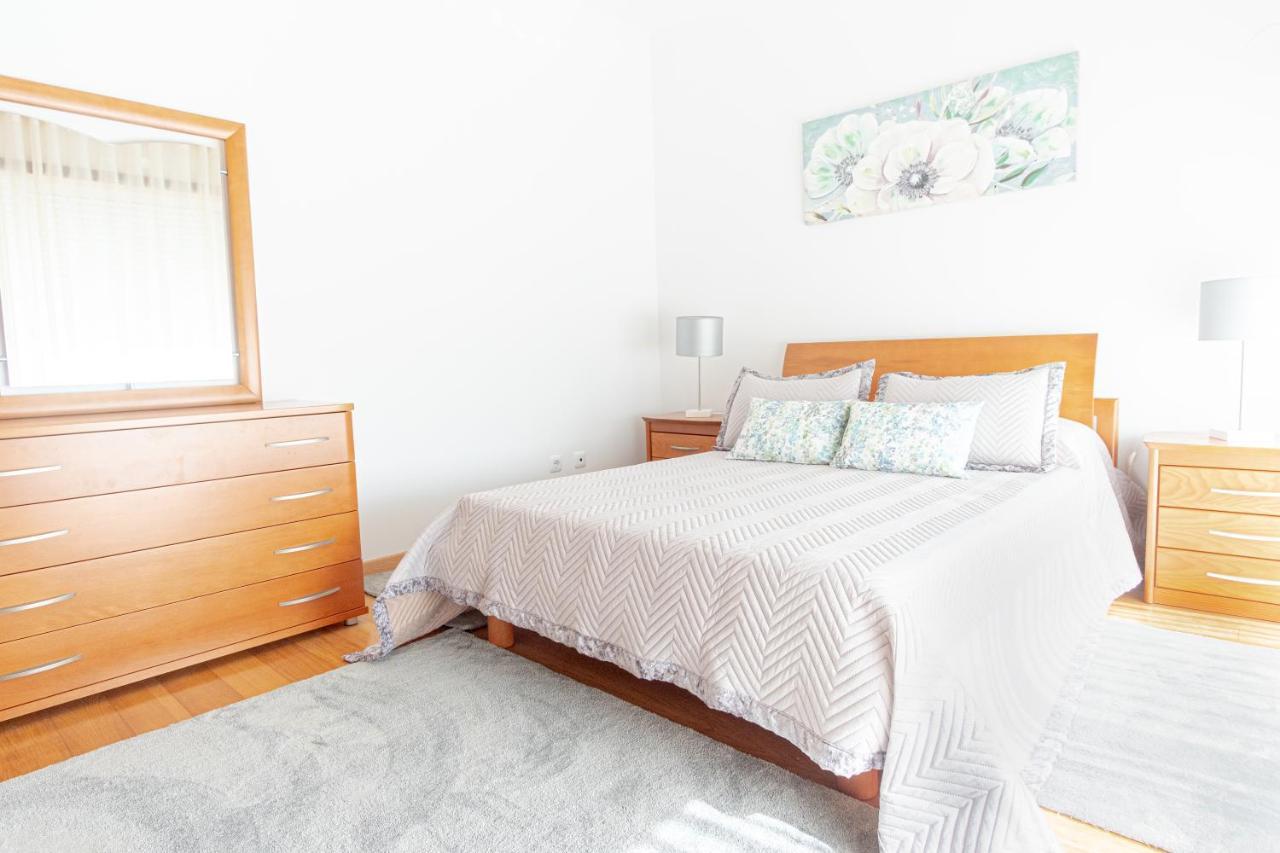 8 Rodrigues Family House - Villa With Patio Nazare Luaran gambar