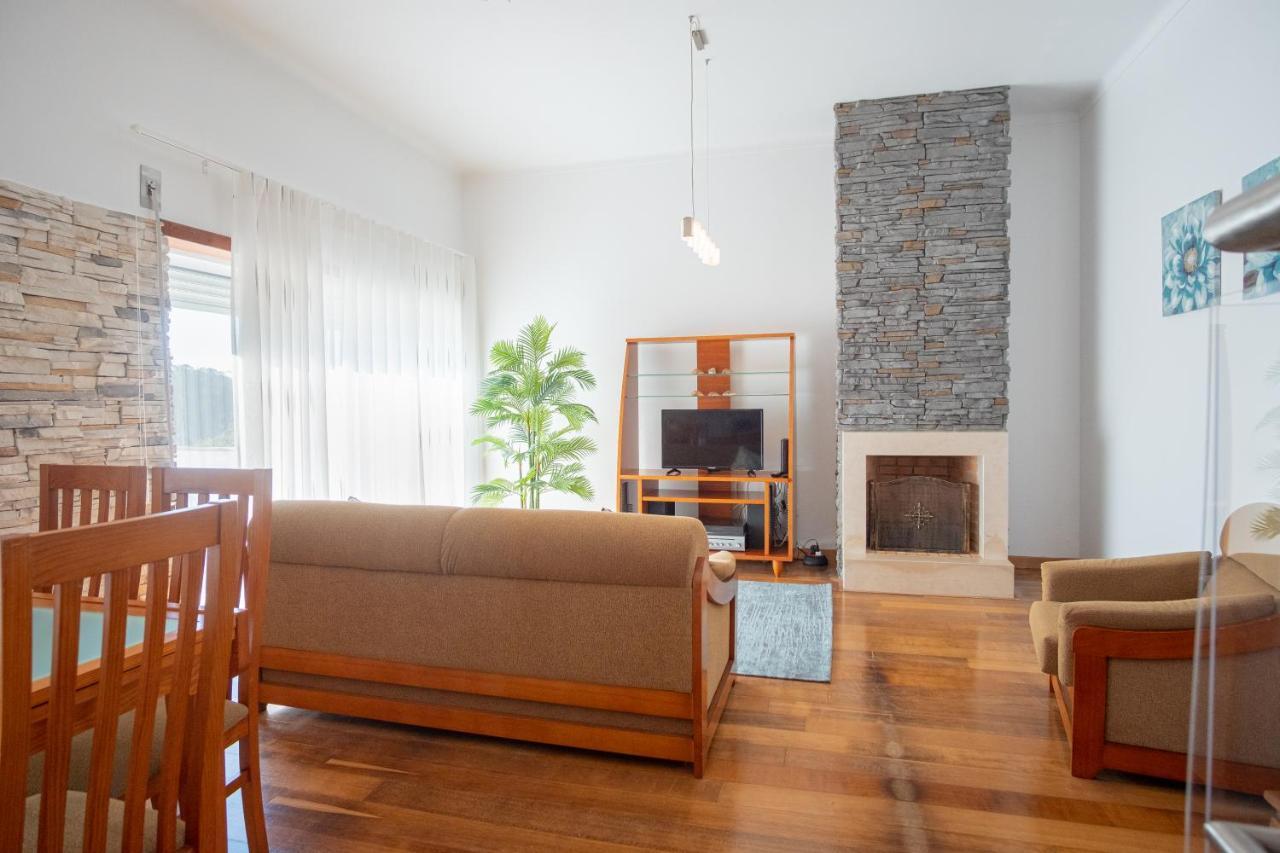 8 Rodrigues Family House - Villa With Patio Nazare Luaran gambar